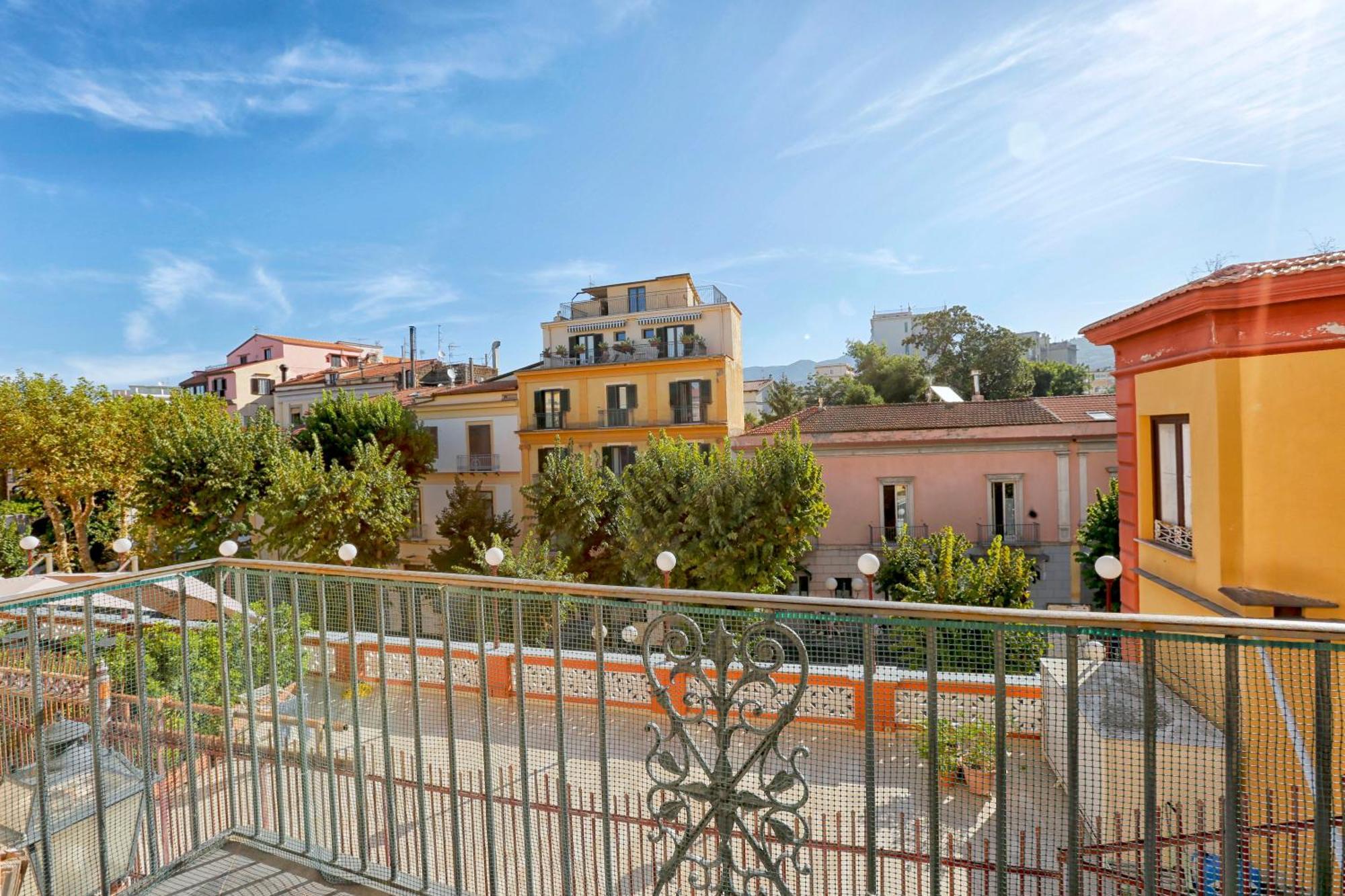 Amore Rentals - Appartamento Terrazza Tasso Сорренто Экстерьер фото